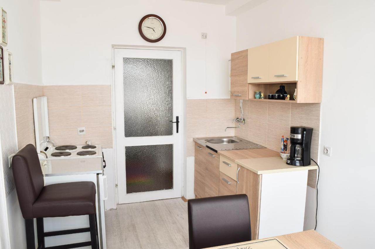 Apartman Bane 021 With A View Novi Sad Exterior photo